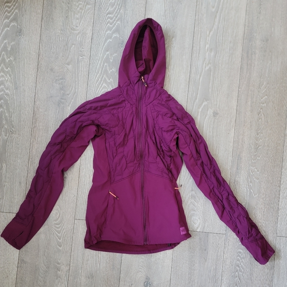 MEC Fitted Nylon Jacket